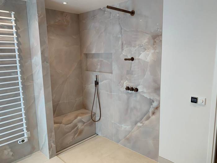 XXL slabs badkamer in Amstelveen detail 11